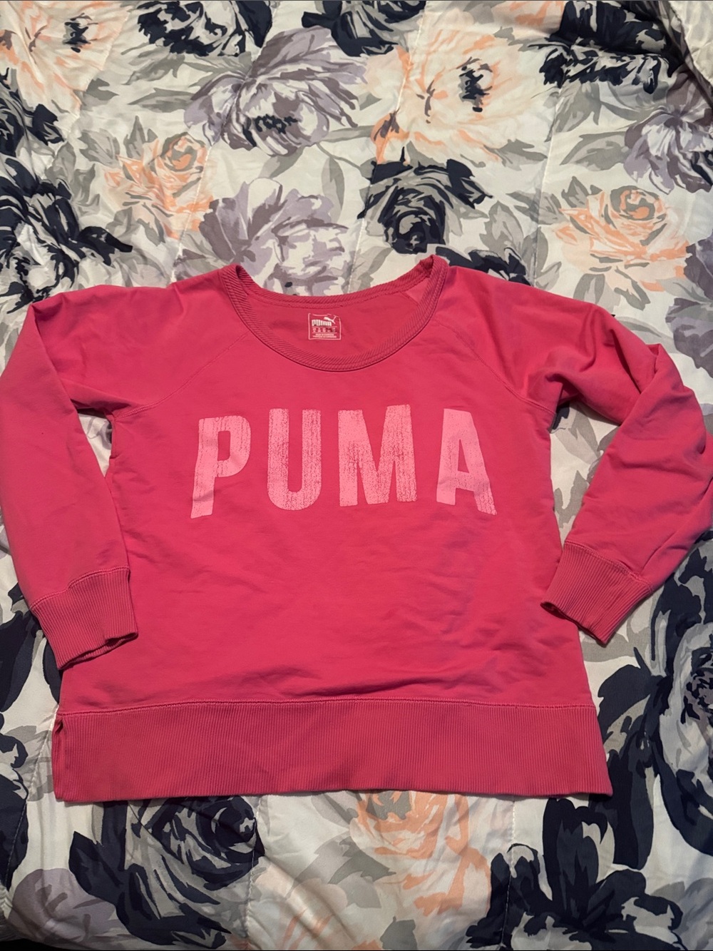 Like New Puma Women's Hot Pink Crewneck Sweatshirt
